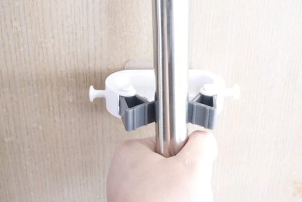 ダイソー　モップホルダー　使用例