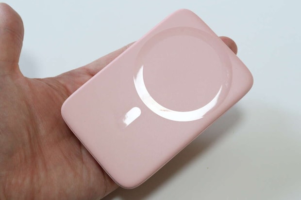モバイルバッテリー マグネットワイヤレス 4000mAh　サイズ感