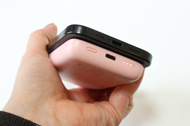 モバイルバッテリー マグネットワイヤレス 4000mAh　取り付け