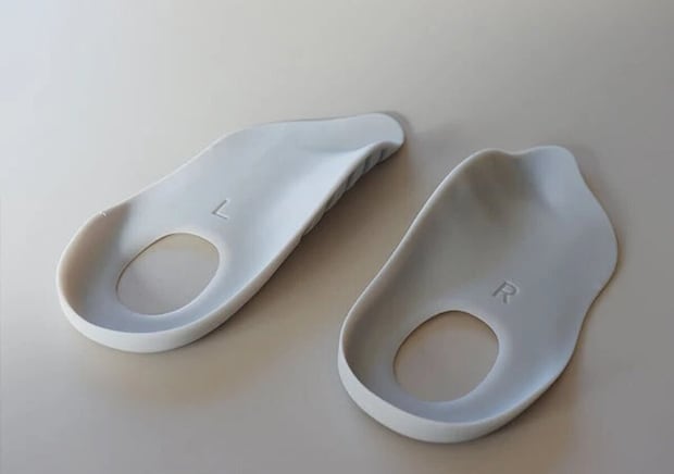 ダイソー　歩行サポートインソール 25.0～27.0cm（ハーフタイプ）