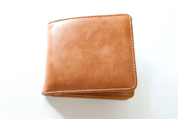 ダイソー　2つ折財布（レザー調）