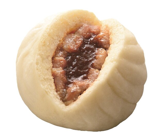 ファミリーマートの極旨黒豚まん ピリ辛味噌のビジュアル