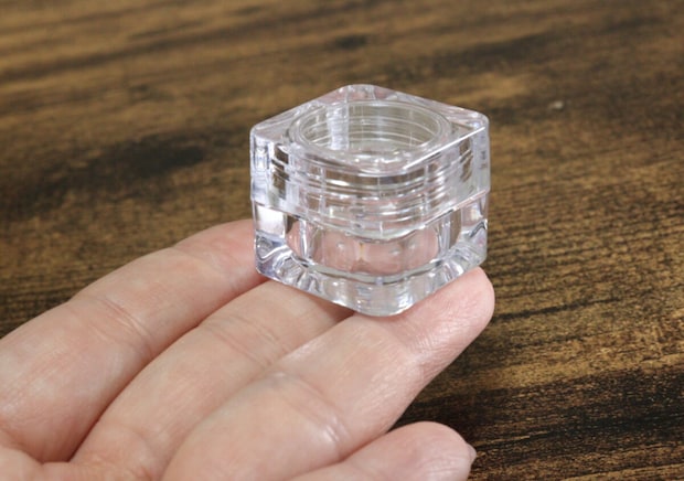 地味だけど使い勝手はばっちり!機能的な100均詰め替え容器