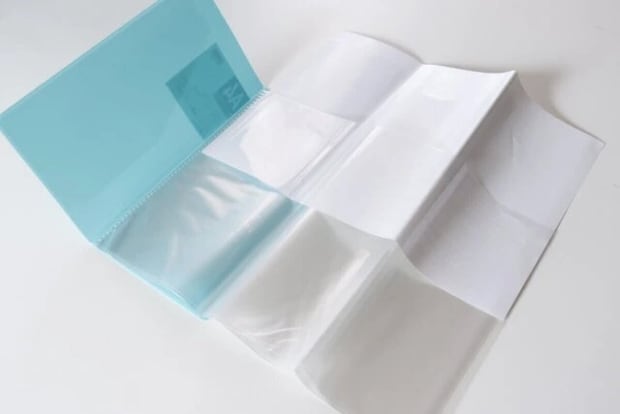 ダイソー　コンパクト収納クリアブック（A4、7ポケット）　使用例