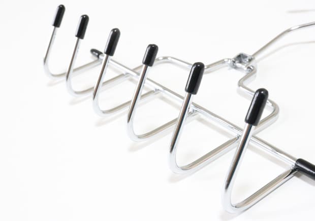 ダイソーさんこういうのが欲しかったよ!「着脱が面倒だった…」フックタイプの便利ハンガー