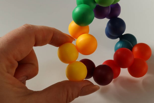 セリアのインフィニティボールはクーゲルンに似てる