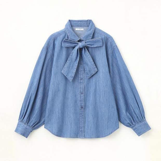 しまむらのデニムシャツ（田中里奈）