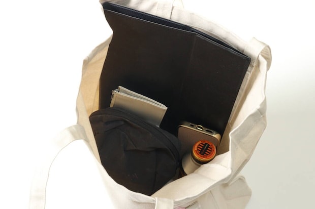 刺繍ボックストートバッグ（サメ、メンダコ）　収納力