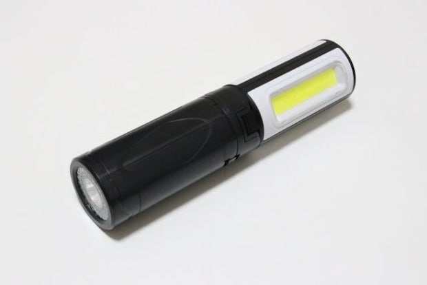 ダイソー　2WAYキャンピングライト