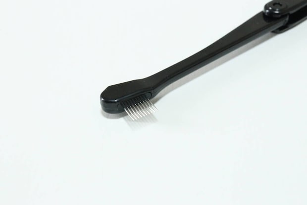 マスカラコーム(ステンレス製、10-PIN) 先端 マスカラコーム(ステンレス製、10-PIN) 先端