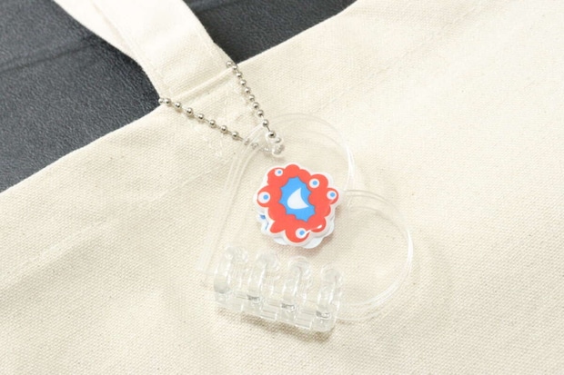 セリア バインダーアルバムキーホルダー ハート セリアのバインダーアルバムキーホルダー ハートの使用例