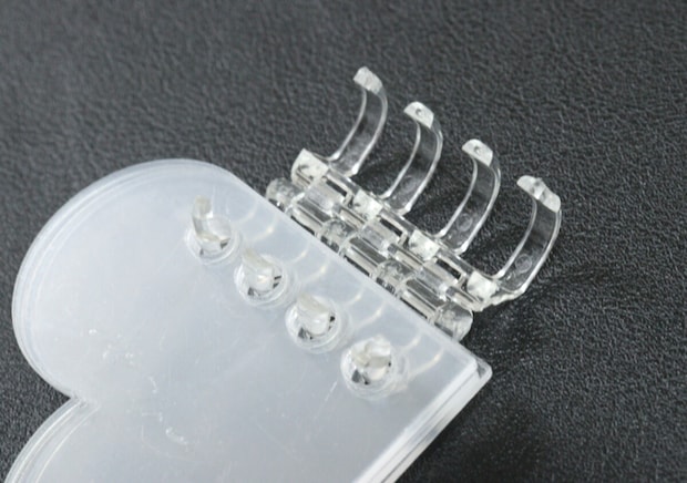 100均で気になる商品見つけた!「キーホルダー感覚で持ち歩ける!」一風変わったミニアルバム