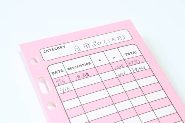 ダイソーの現金管理用封筒（バインダーサイズ、カラー、6枚）に書き込む