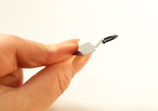 100均で買えるってありがたい！通販だと700円くらいだったのに…薄くてタフなスマホグッズ