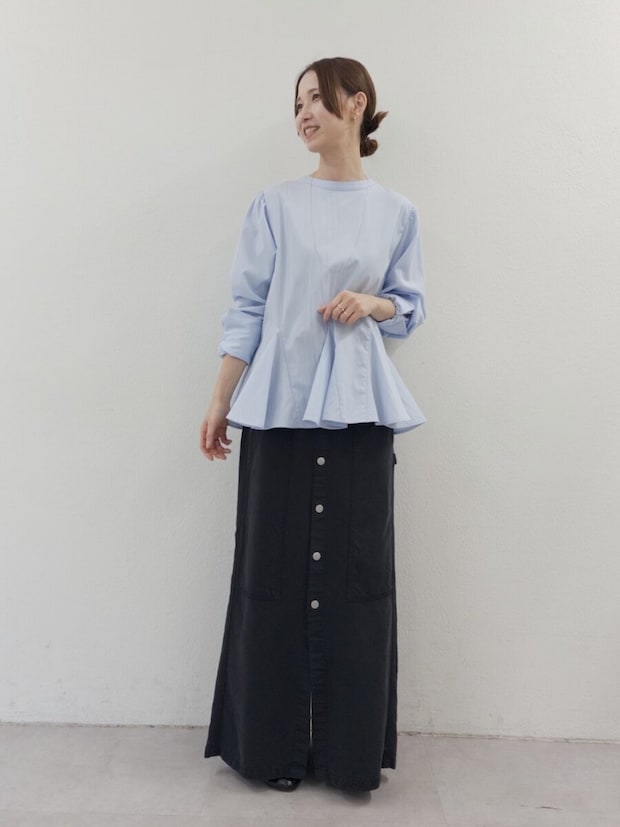 2026春大人女性おすすめペプラムブラウスコーデ