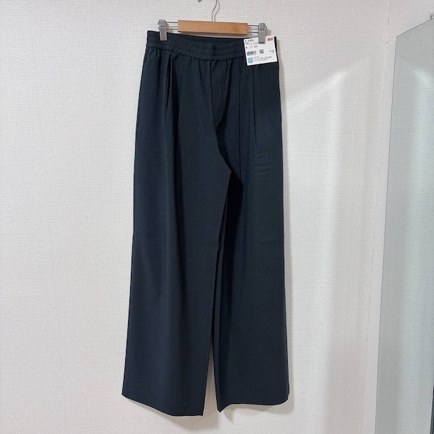 ユニクロイージータックパンツ　DARK GRAY
