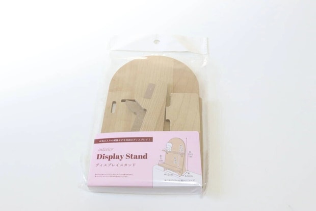 セリアのディスプレイスタンド アーチ型　パッケージ