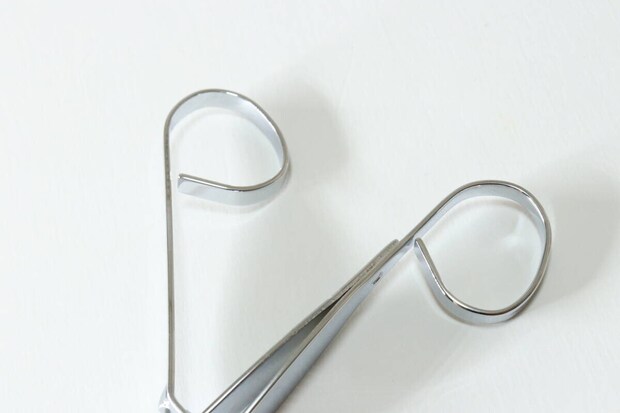 ハサミ型ネイルクリッパー　形状