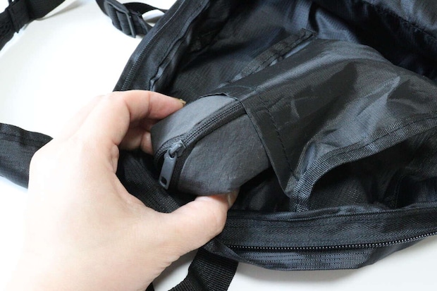 ダイソー コンパクト折りたたみリュック ダイソーのコンパクト折りたたみリュックのメイン収納