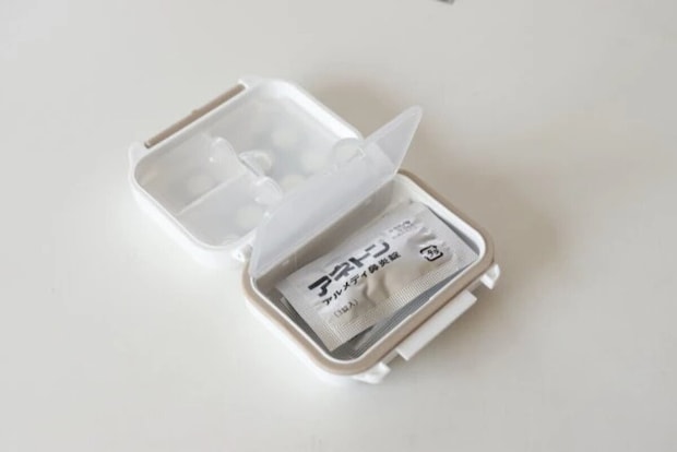 ダイソー　防湿サプリケース　使用例