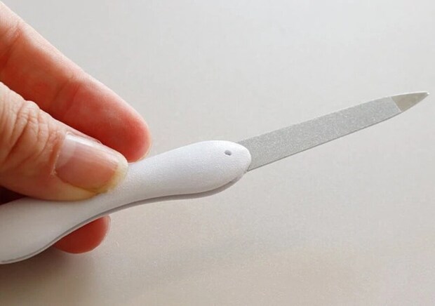 ダイソーの折りたたみネイルファイルのビジュアル