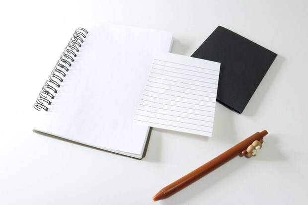 ノート罫線入ふせん（カバー付、30枚）　使用例