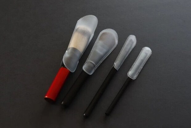 ダイソー　メイクブラシカバー　使用例