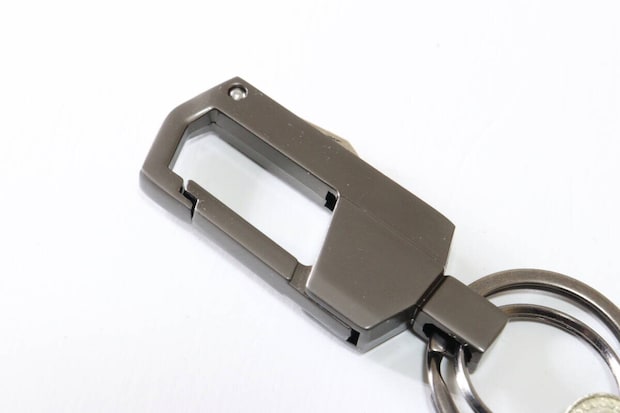 ダイソーメタリックフックキーホルダー可動なめらか