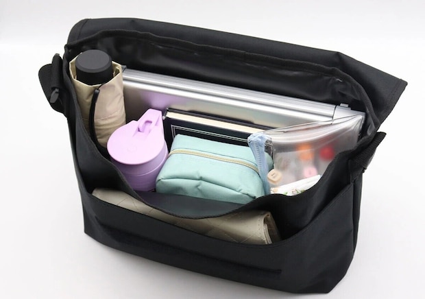 SNOOPY DAILY MESSENGER BAG BOOK使用例