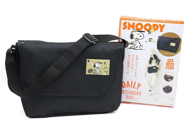 SNOOPY DAILY MESSENGER BAG BOOK
