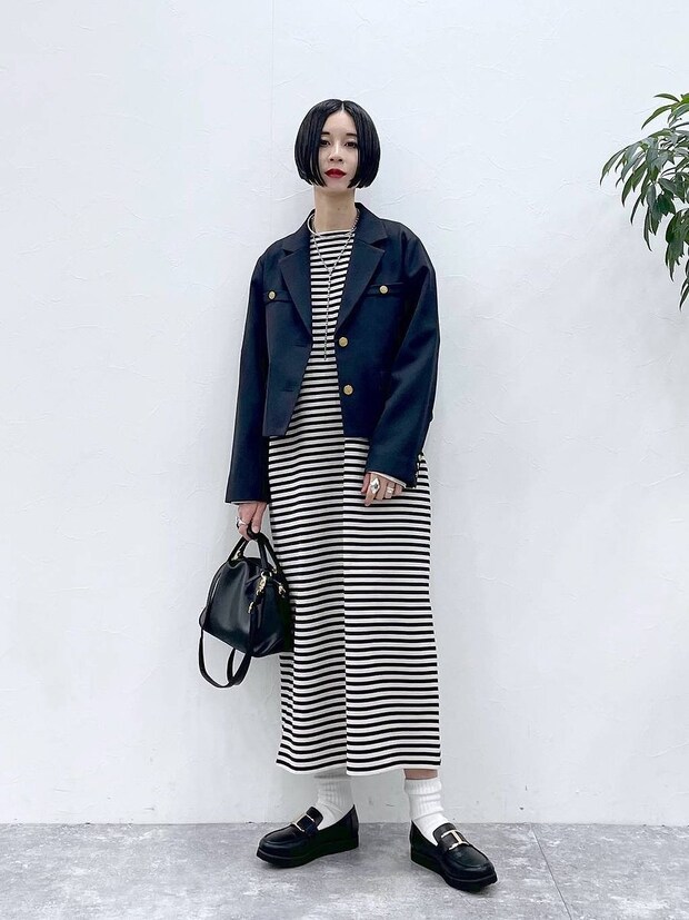 グローバルワークの袖リボンカットワンピース