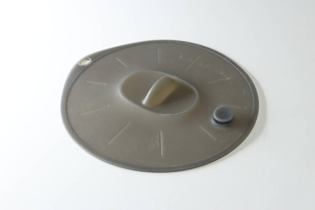 ダイソー エア弁付シリコーン蓋(23cm) ダイソーエア弁付シリコーン蓋(23cm)のビジュアル