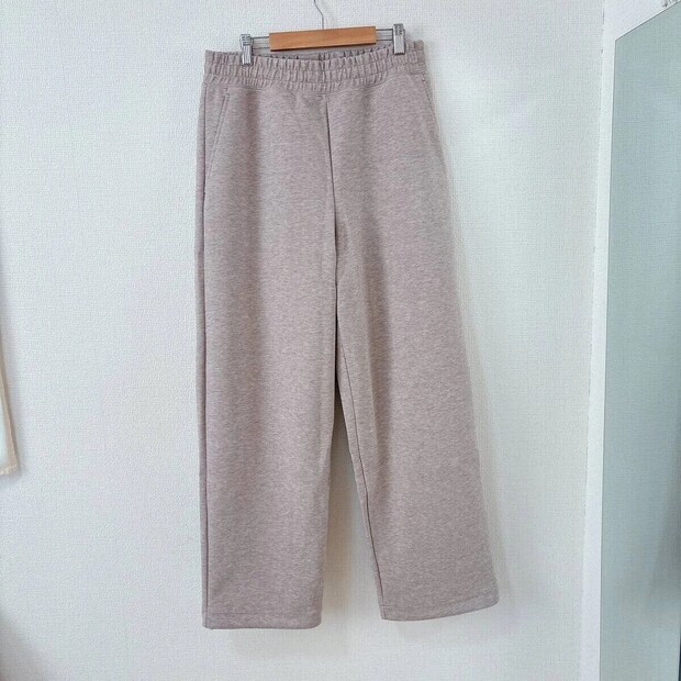 2026春ユニクロスウェットワイドパンツベージュ