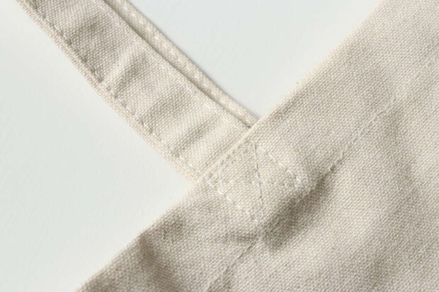 ダイソーの刺繍ボックストートバッグの縫製