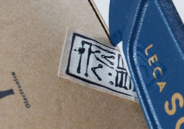 ダイソー　段ボールオープナー　段ボール　使用例