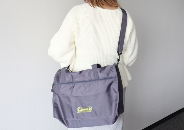 宝島社雑誌付録のオトナミューズ4月号増刊のColeman（コールマン）大きな前ポケットが付いた軽量ボストンバッグ5