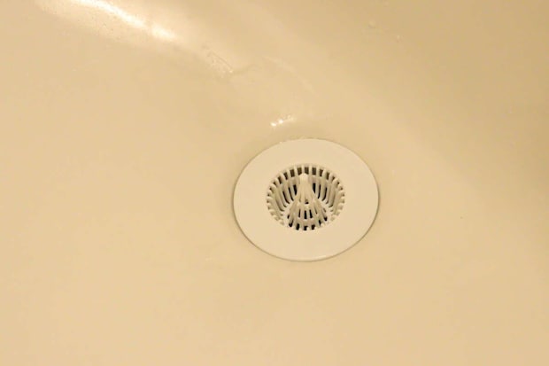 スイスイクリーン洗面台のゴミガード4個入　使用例