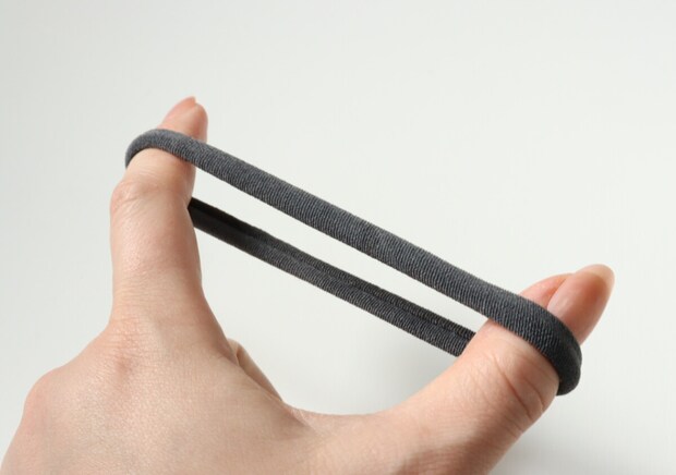 100均で画期的な商品見つけた…！まさかの2WAY？！驚くほどよく伸びる便利グッズ