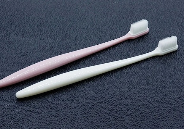 ダイソー　ゴム製歯ブラシ