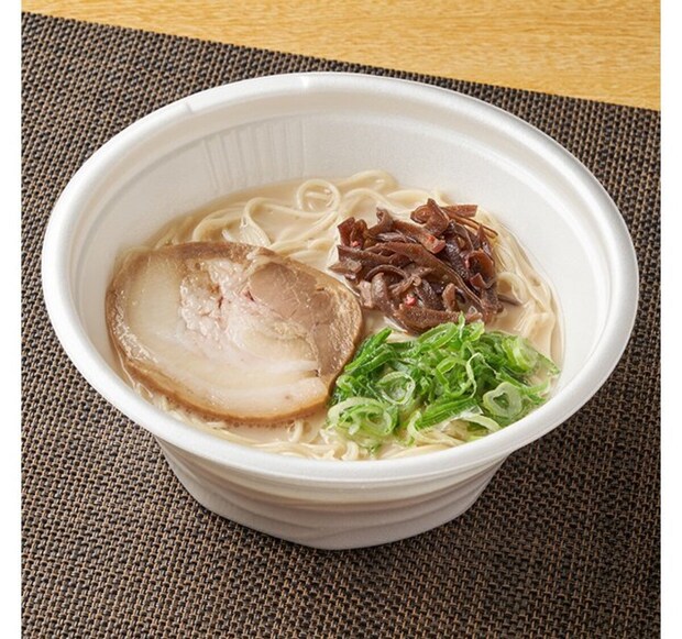 ファミリーマート　ファミマ　博多一風堂監修　とんこつラーメン