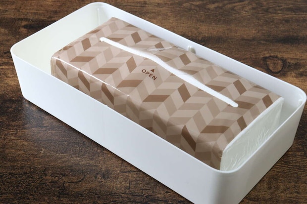 ティッシュケース（ホワイト）　ティッシュ取り付け