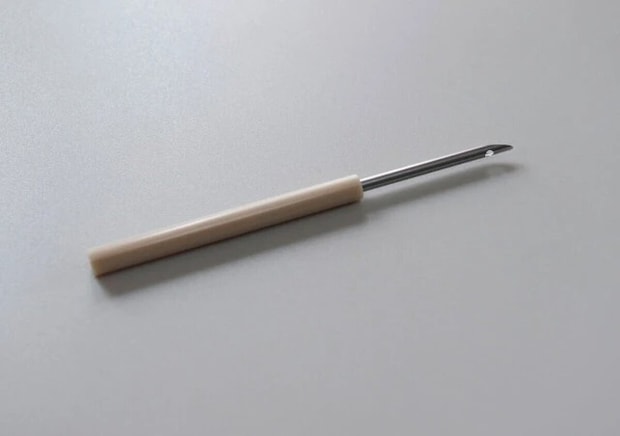 セリア　パンチニードル 刺繍糸用