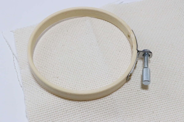 セリア　竹製刺しゅう枠　使い方