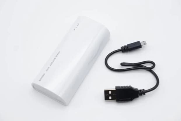 ダイソー モバイル充電バッテリー ダイソー モバイル充電バッテリー