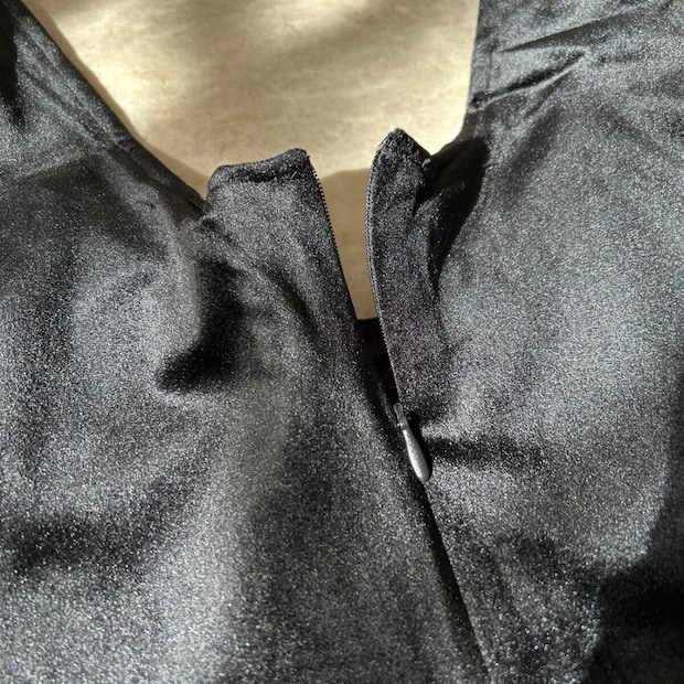 cocaベロアオールインワン cocaベロアオールインワン バックジップ部分