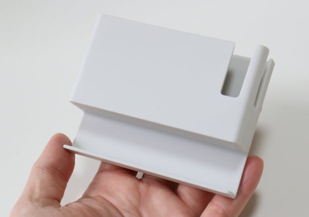 100均で専用ホルダー売ってるよ!凹凸のある扉でも使える!痒い所に手が届く便利グッズ