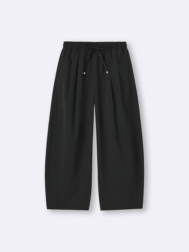 GUのバレルアンクルパンツ