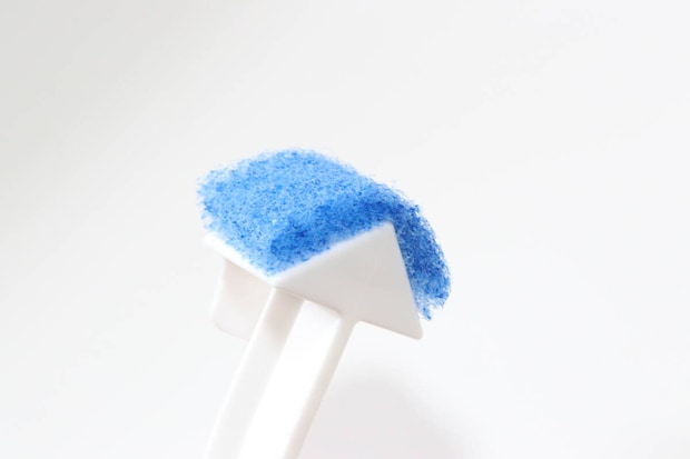 ダイソー 角の極み 3連L字スティック 防カビ剤入り ダイソーの角の極み 3連L字スティックはミシン目でカットできる