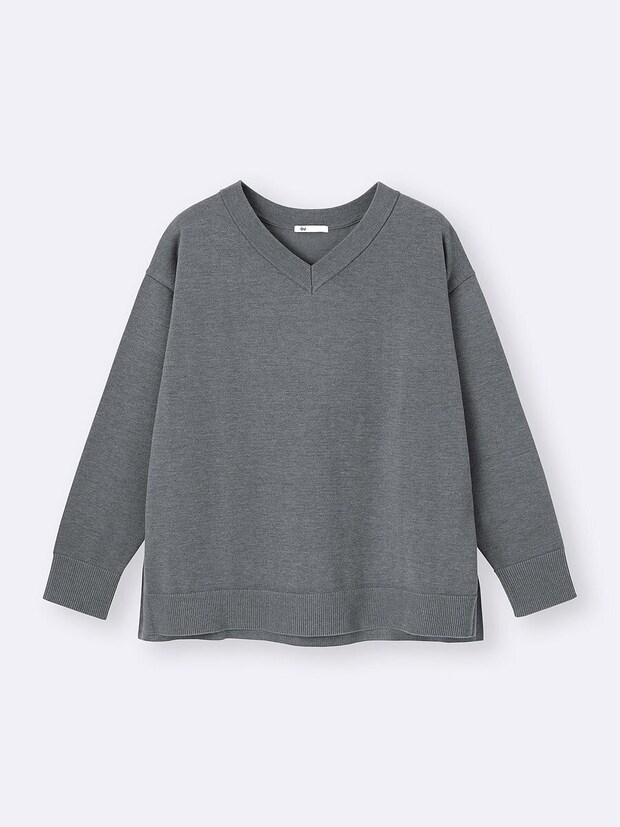 GUのオーバーサイズVネックニットプルオーバー