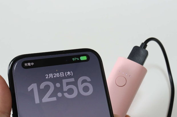 モバイルバッテリー ライトピンク 使用例 モバイルバッテリー ライトピンク 使用例